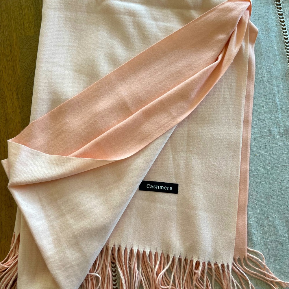 Two-tone cashmere shawl